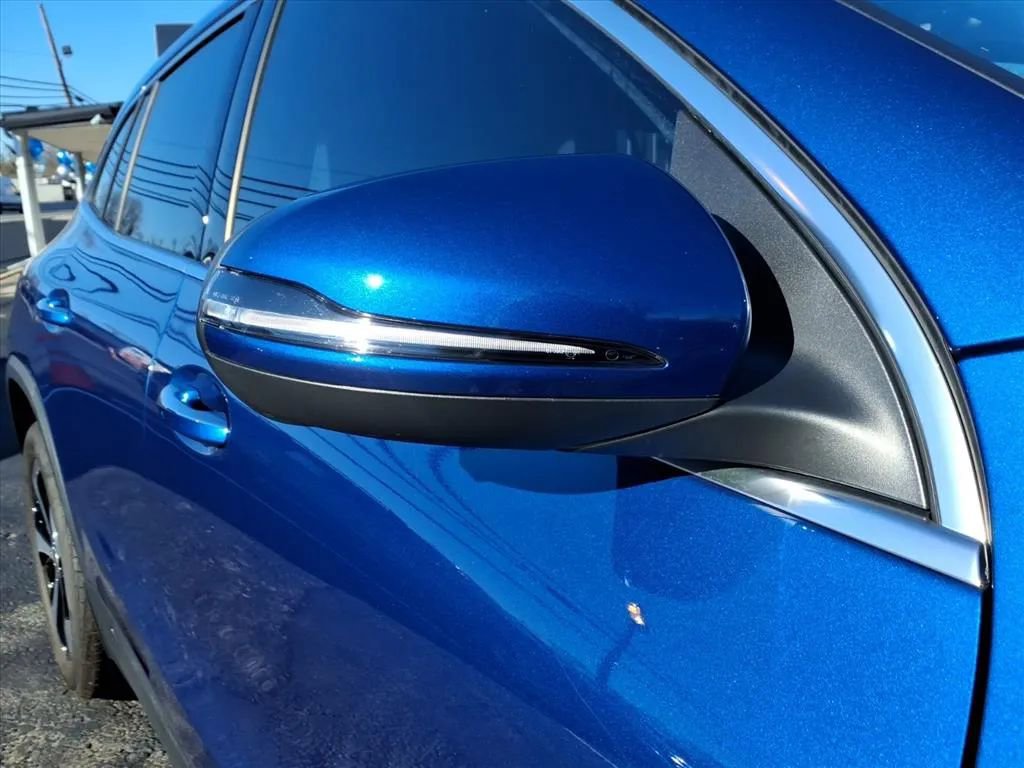 Used 2025 Mercedes-Benz GLA 250 image 10