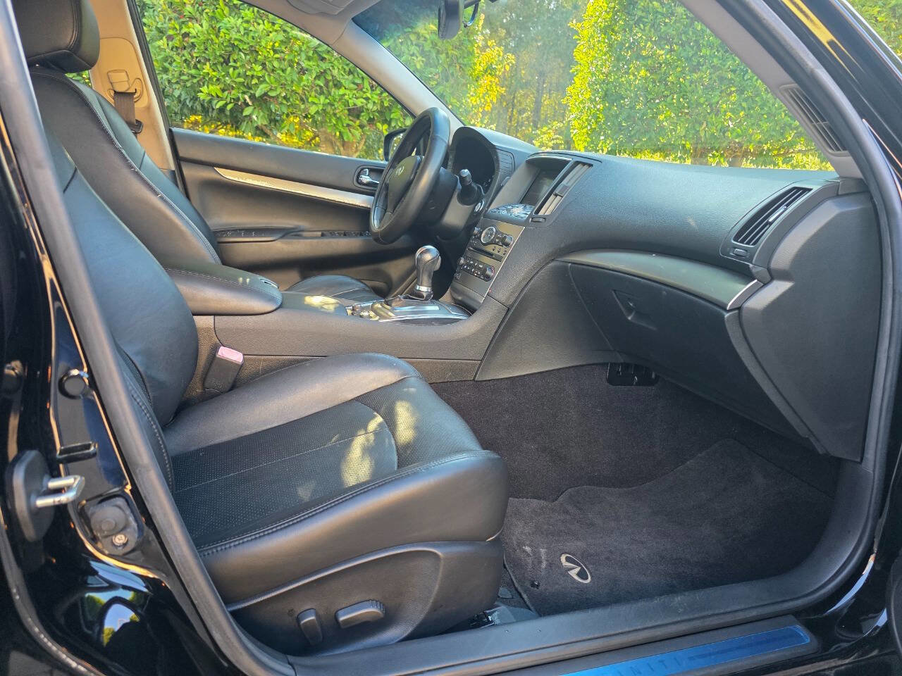 Used 2010 INFINITI G37 x Sedan w/ Premium Pkg image 35