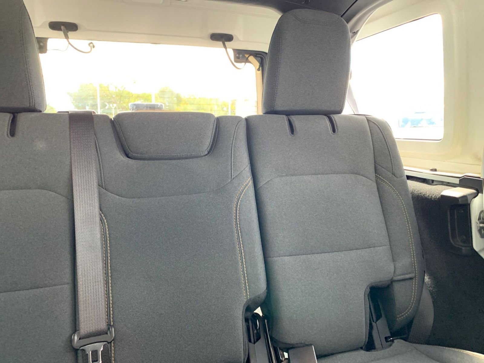 Used 2025 Jeep Wrangler Sahara image 36