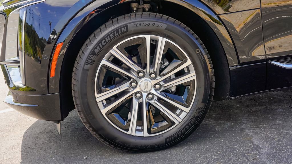 New 2026 Cadillac Lyriq Luxury w/ LPO, Floor Liner Package image 7