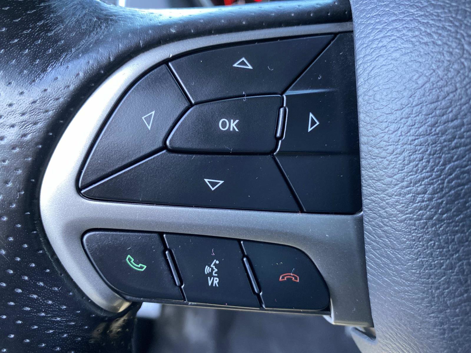 Used 2019 Dodge Durango SXT image 15