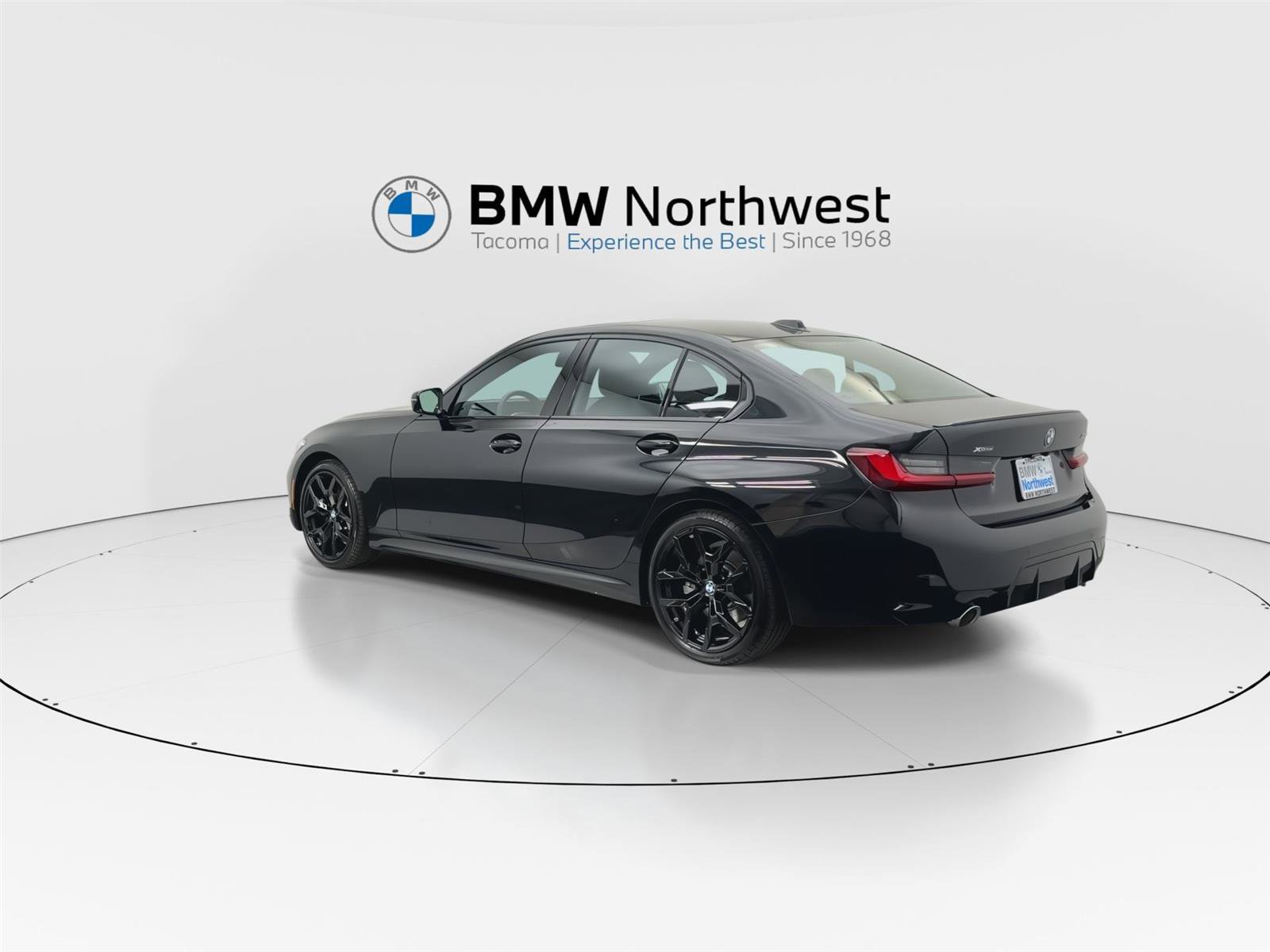 Used 2026 BMW 330i xDrive Sedan w/ M Sport Package AWD/4WD image 12