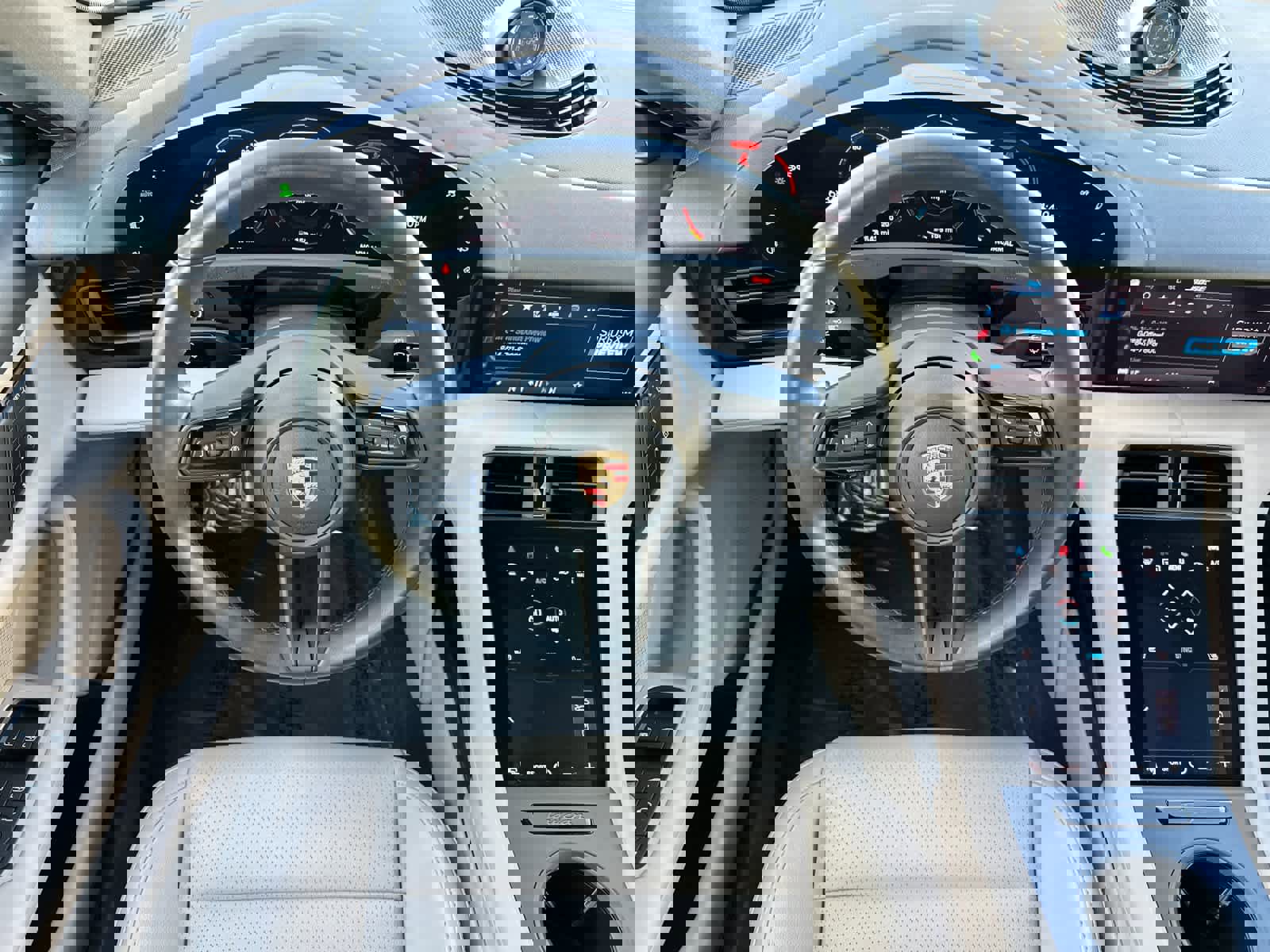 Used 2024 Porsche Taycan 4 Cross Turismo image 15