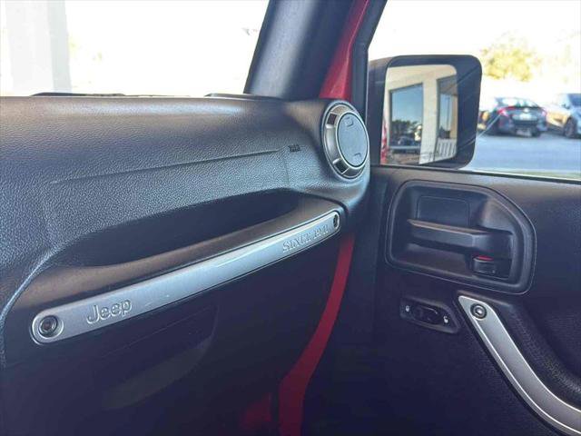 Used 2017 Jeep Wrangler Unlimited Rubicon image 27