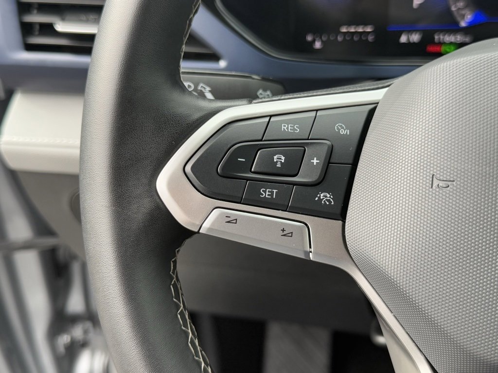 Used 2024 Volkswagen Taos SE image 15