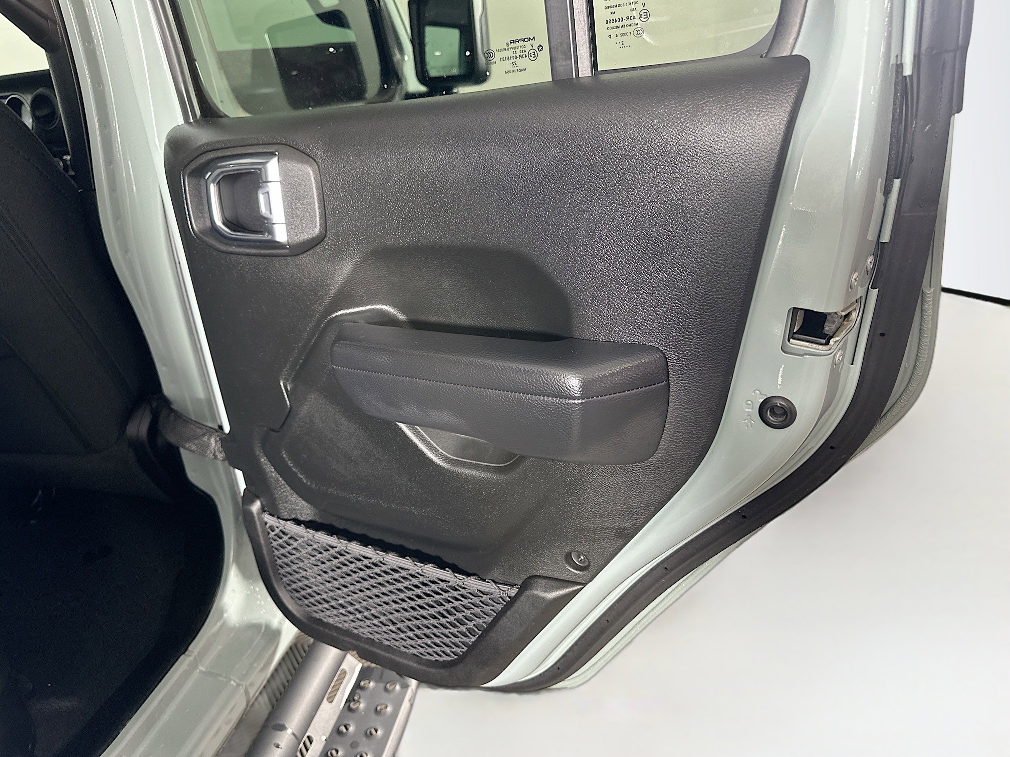 Used 2023 Jeep Wrangler Unlimited w/ Cold Weather Group image 28