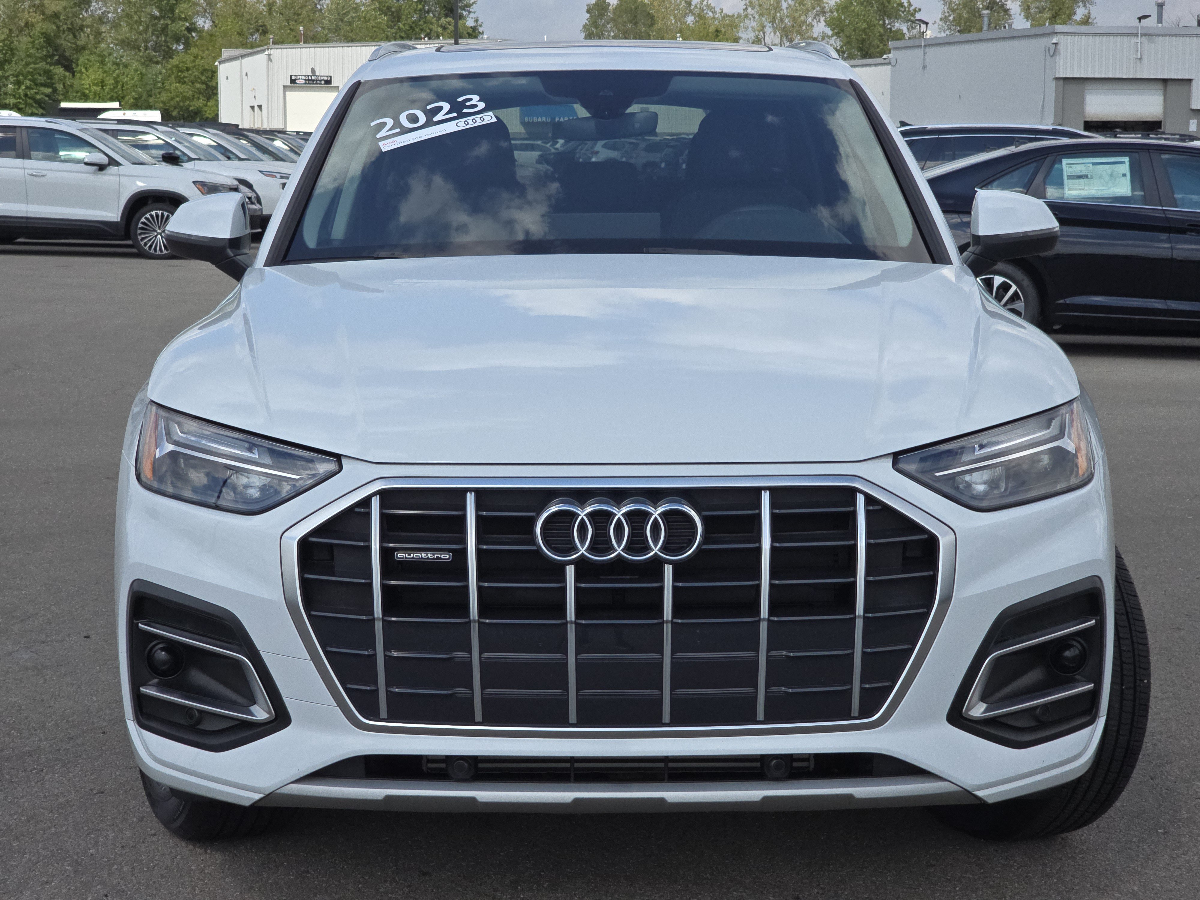 Certified 2023 Audi Q5 2.0T Premium w/ Convenience Package AWD/4WD image 2