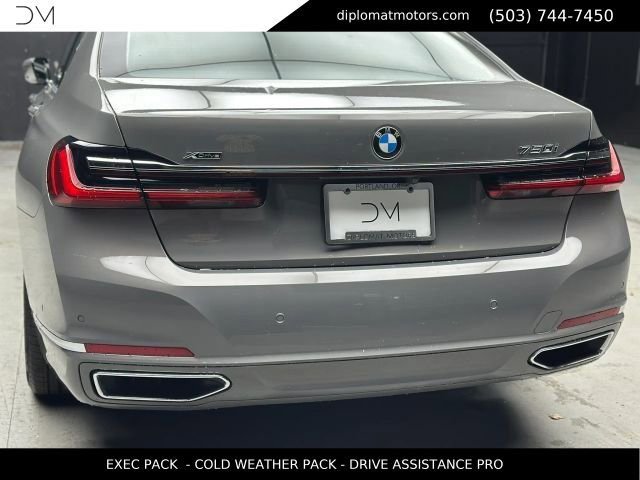 Used 2020 BMW 750i xDrive w/ Executive Package AWD/4WD image 16