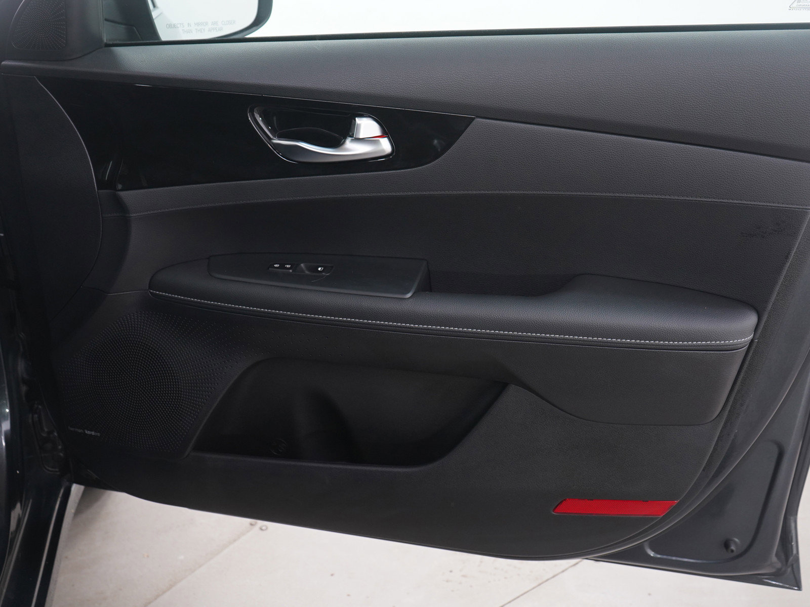 Used 2021 Kia Forte EX image 9
