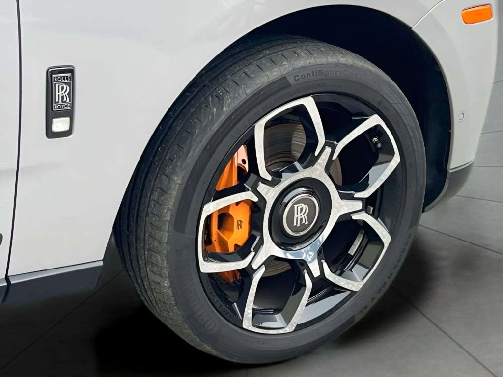 Used 2024 Rolls-Royce Cullinan Black Badge image 17