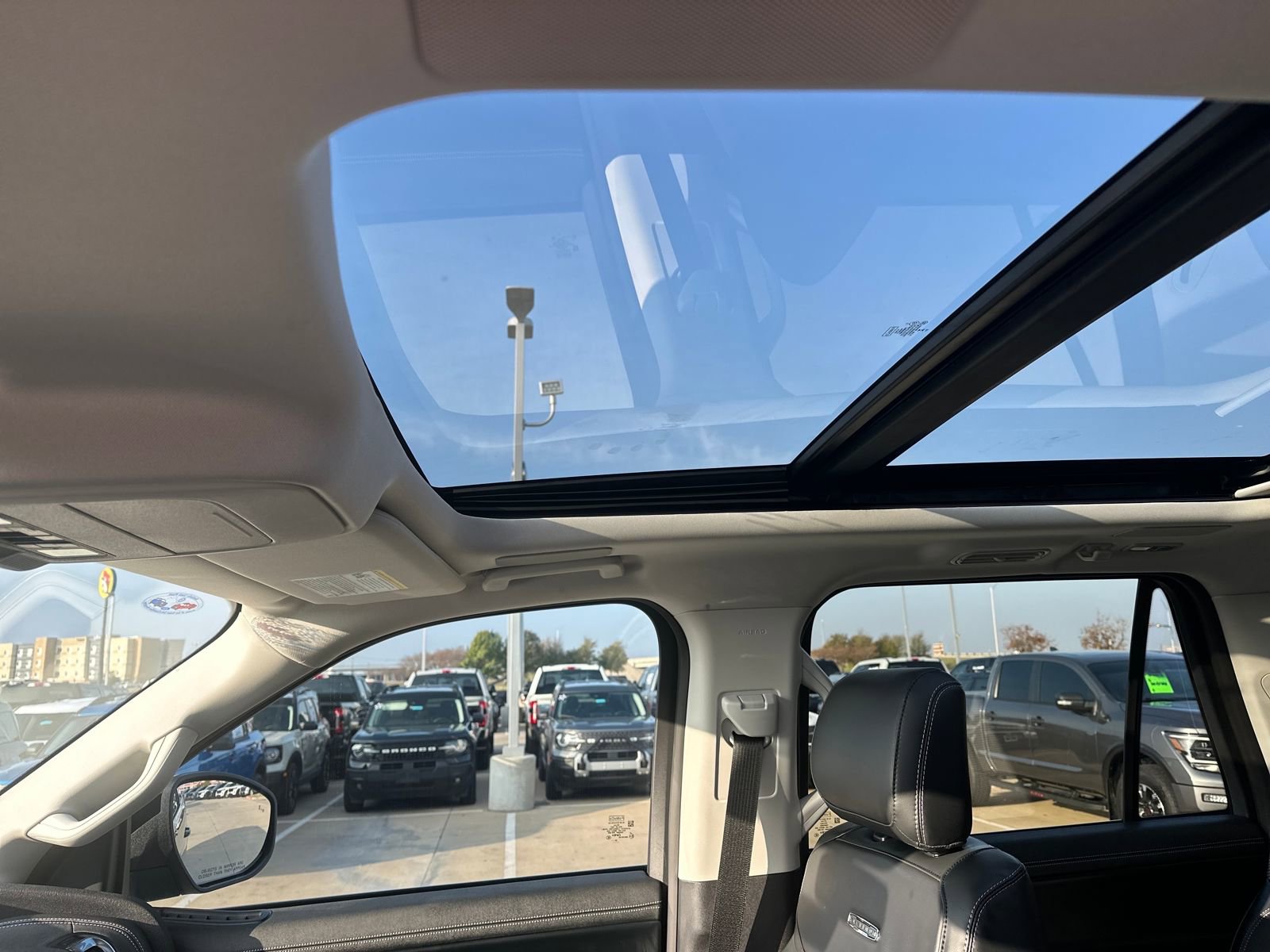 New 2025 Ford Expedition Max Platinum w/ Driver's Package image 21