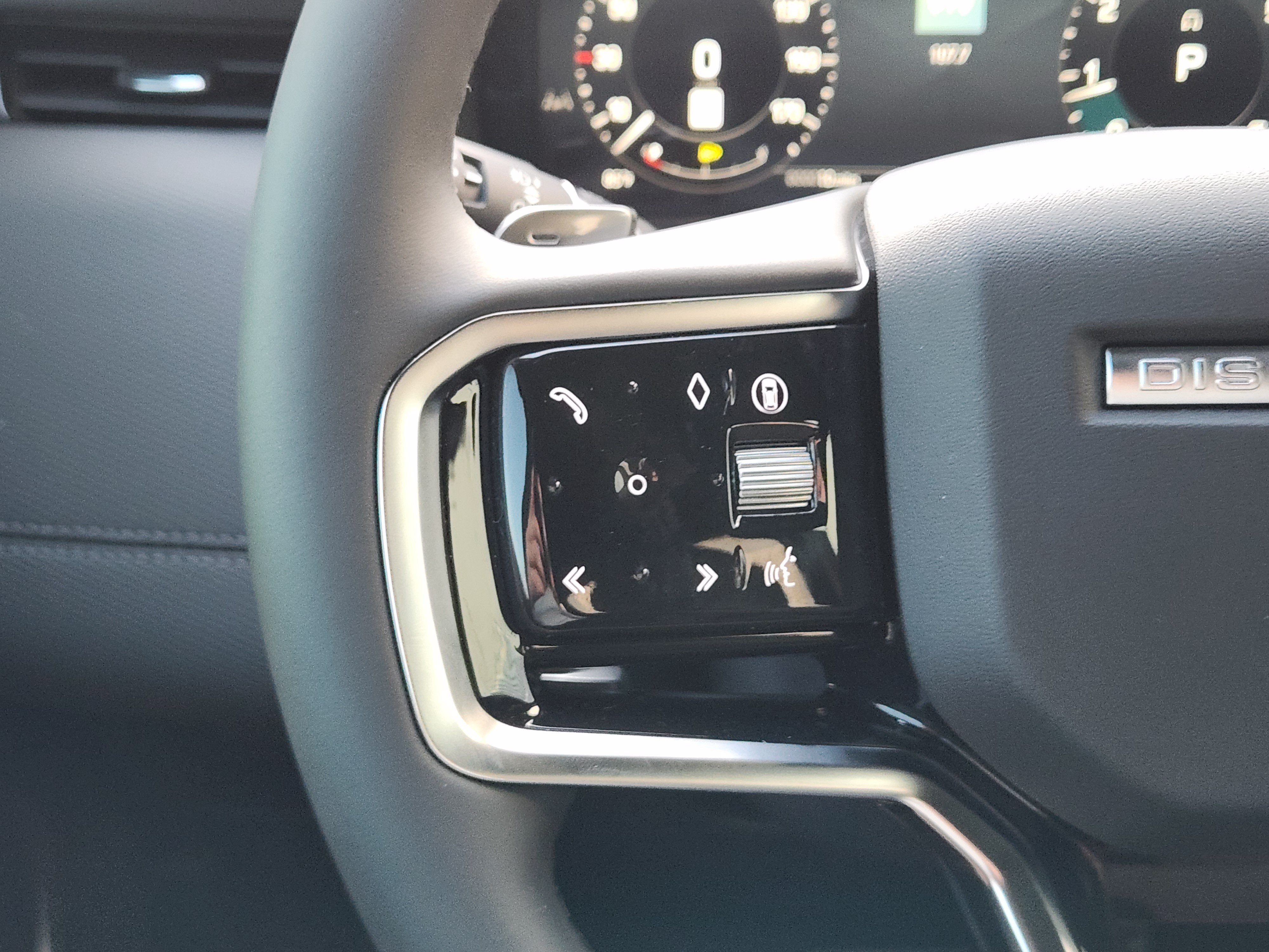 New 2026 Land Rover Discovery Sport Landmark AWD/4WD image 29