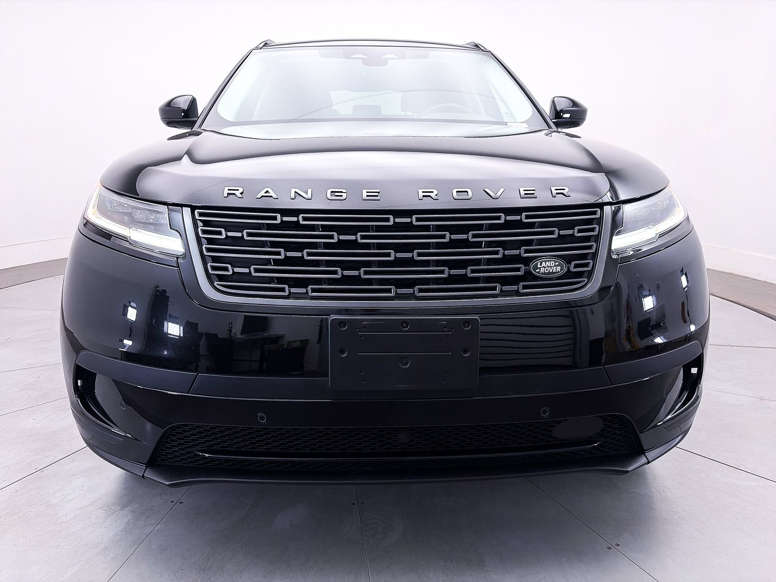 Used 2024 Land Rover Range Rover Velar S AWD/4WD image 14