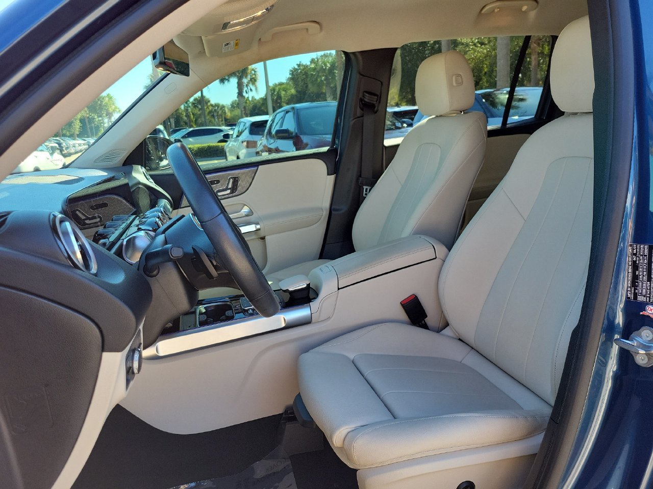 Used 2022 Mercedes-Benz GLB 250 image 17