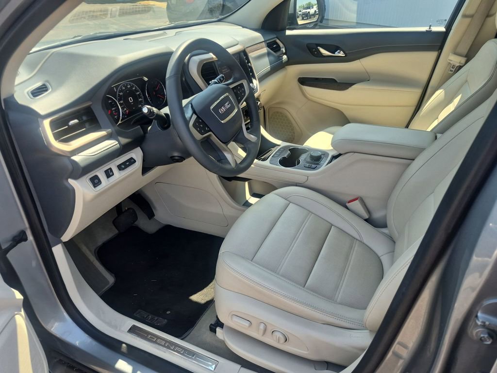 Certified 2023 GMC Acadia Denali w/ Denali Ultimate Package AWD/4WD image 24