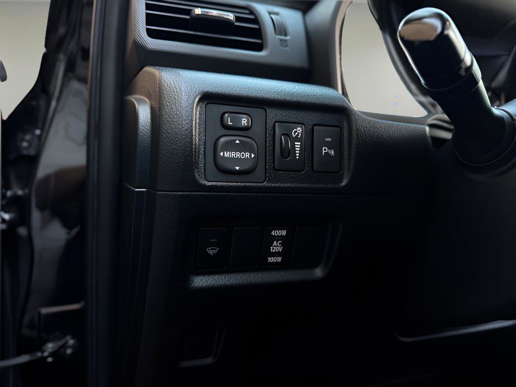 Used 2014 Toyota 4Runner Limited image 18
