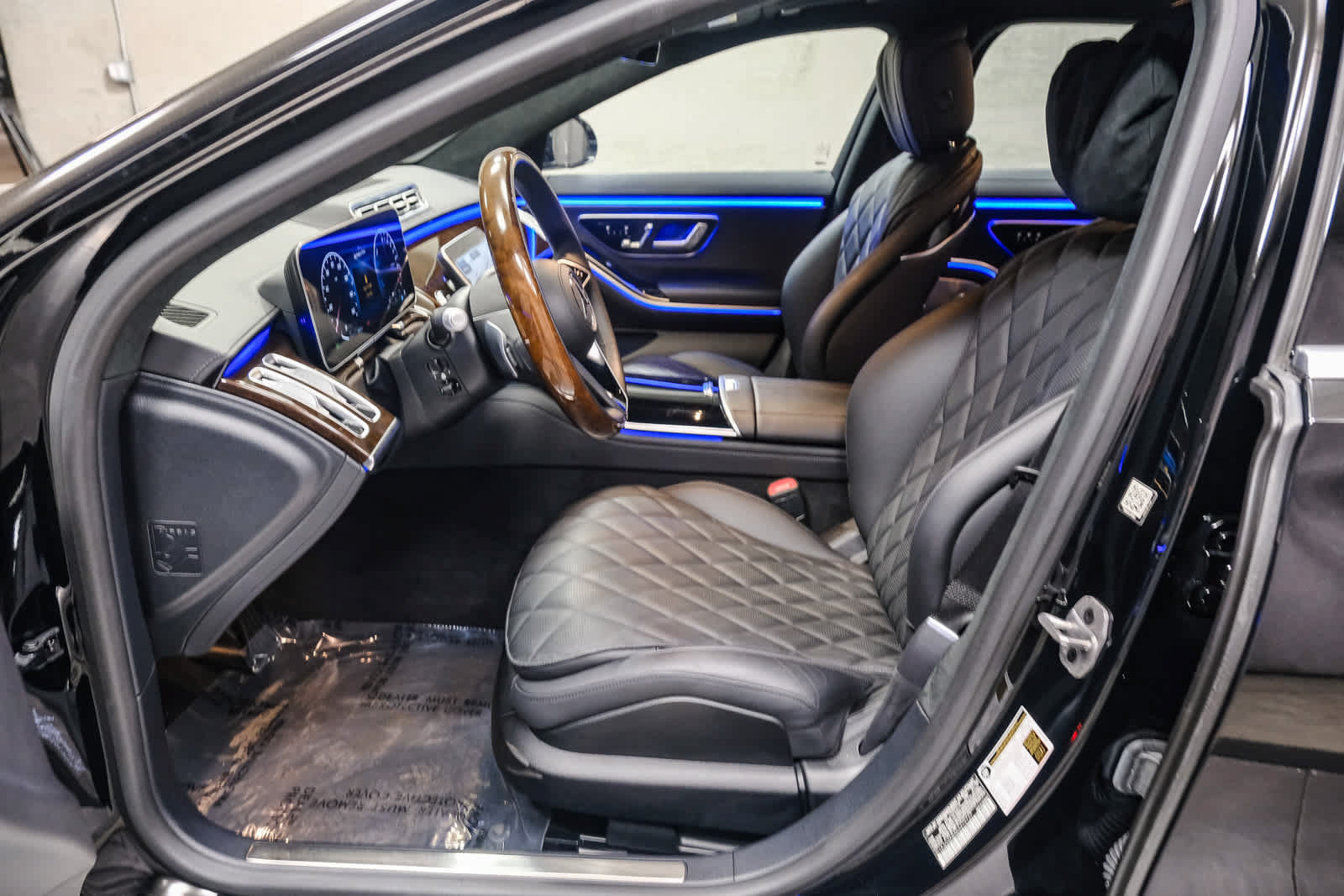 Used 2024 Mercedes-Benz S 580e 4MATIC Sedan image 25
