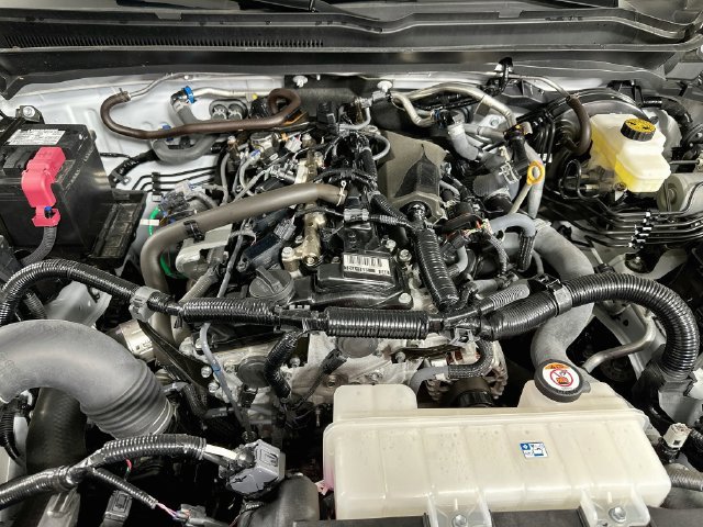 Used 2025 Toyota Tacoma SR5 AWD/4WD image 36