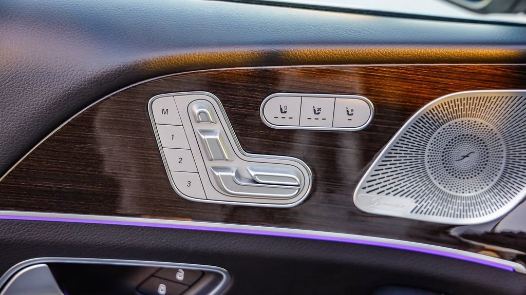 Used 2024 Mercedes-Benz GLS 450 4MATIC image 24