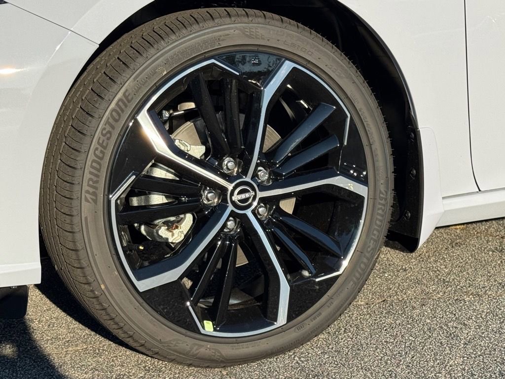 New 2025 Nissan Altima 2.5 SR w/ SR Premium Package image 9
