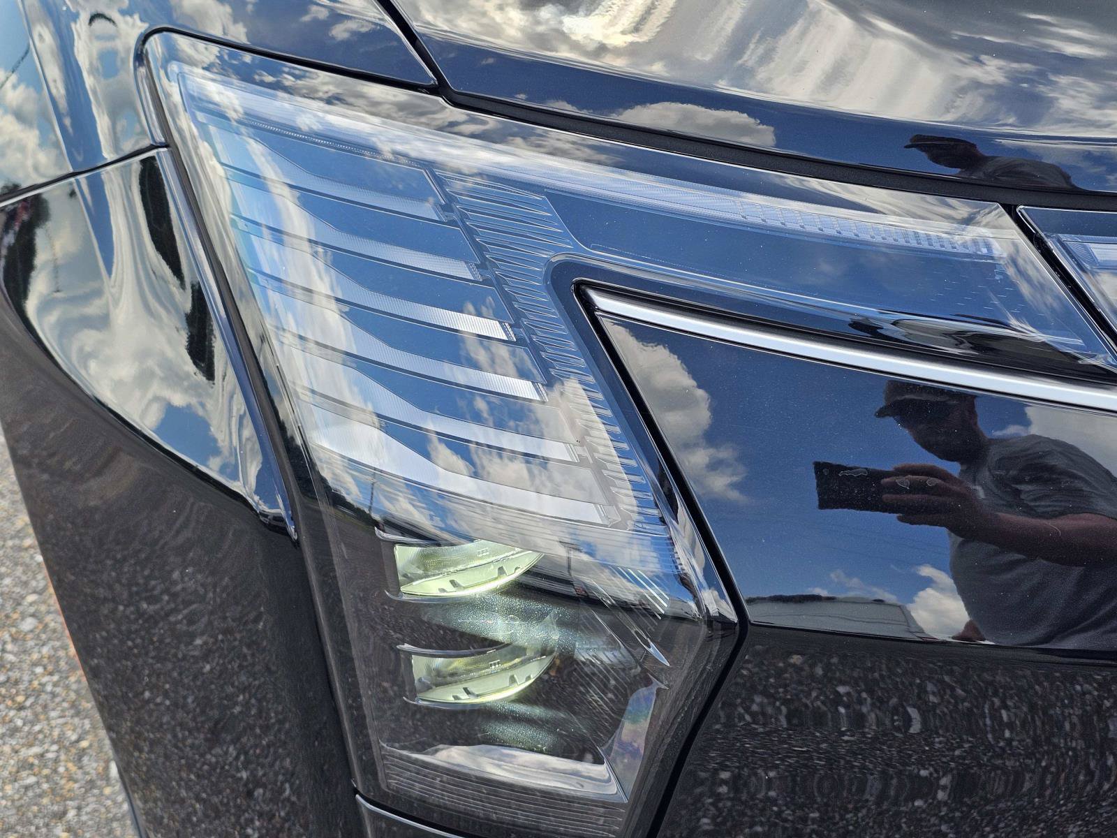 New 2027 Chrysler Pacifica Select FWD image 4