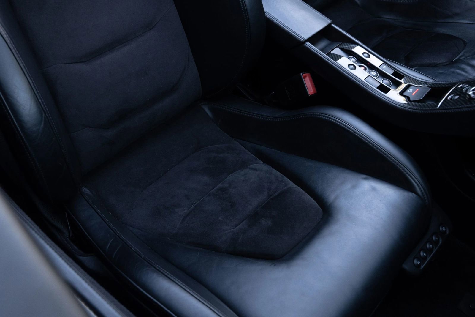 Used 2013 McLaren MP4-12C Spider image 28