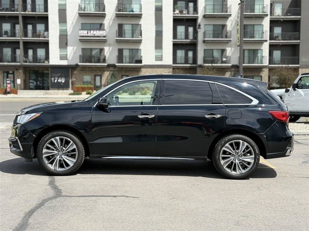 Used 2017 Acura MDX w/ Technology Package FWD image 3