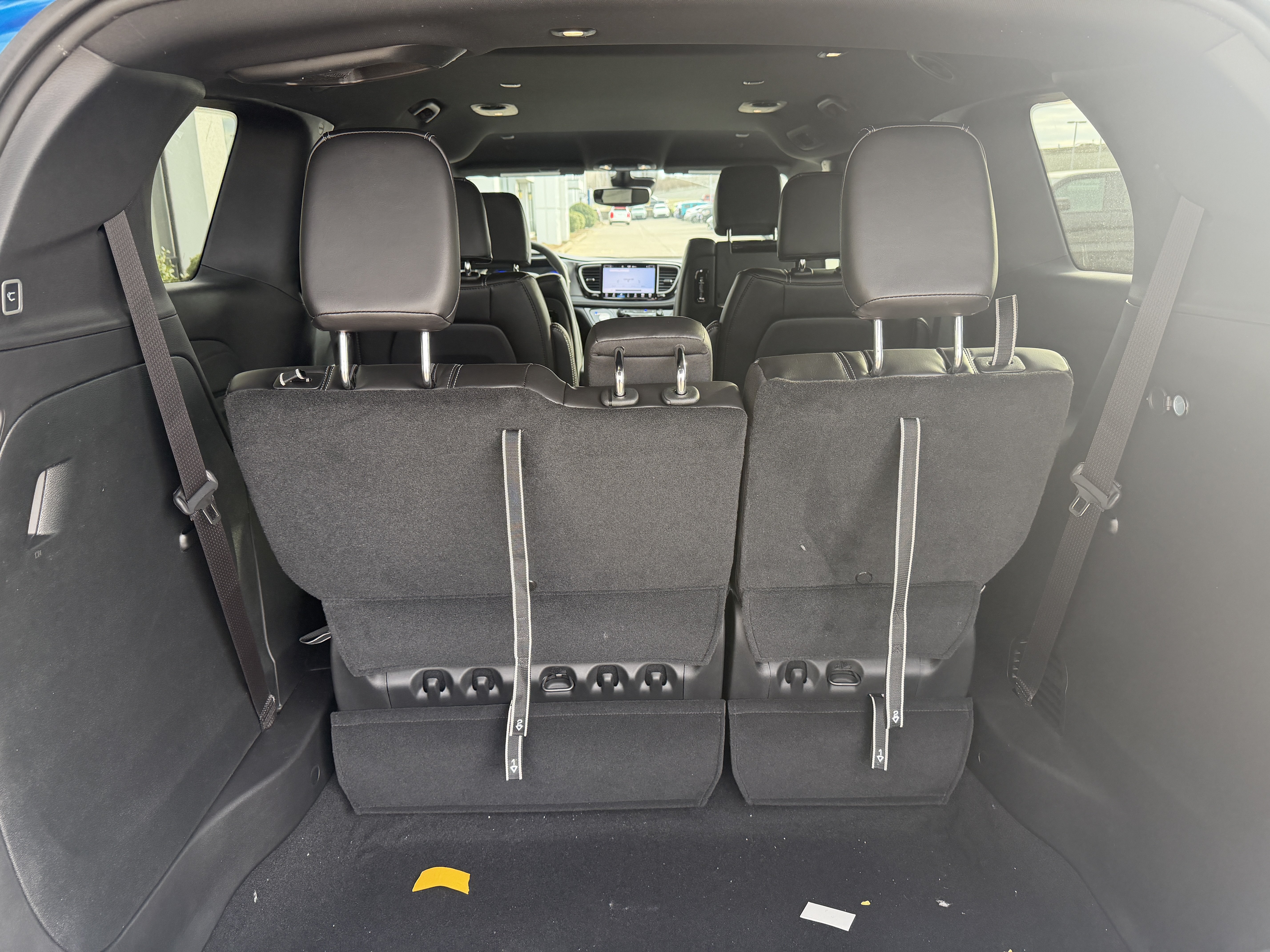 New 2026 Chrysler Pacifica Select AWD/4WD image 11
