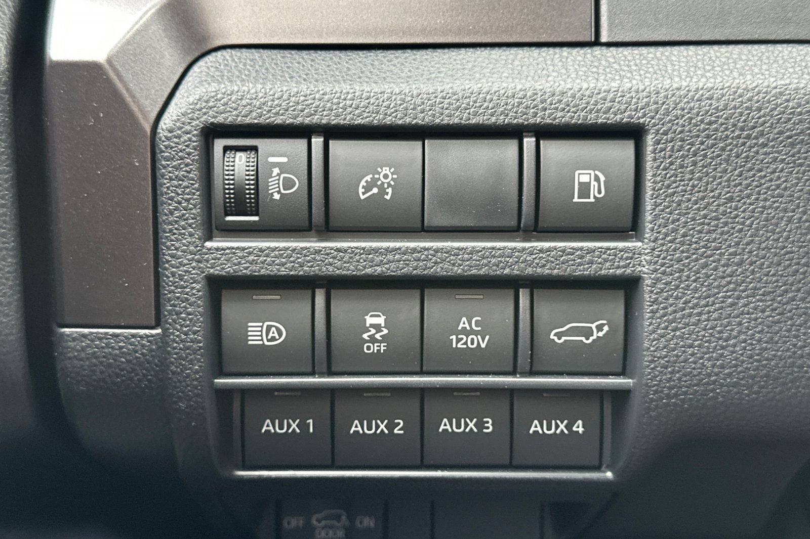 New 2026 Toyota 4Runner TRD Off-Road Premium w/ Tow Technology Package AWD/4WD image 29