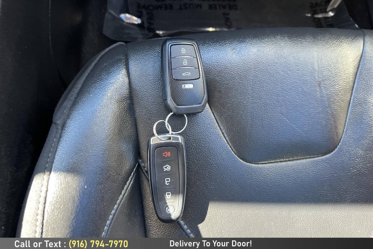 Used 2016 Ford Focus Titanium FWD image 17