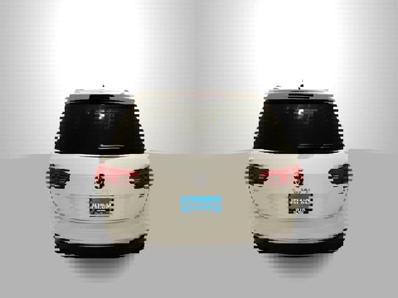 Used 2024 Volkswagen Tiguan SE image 7