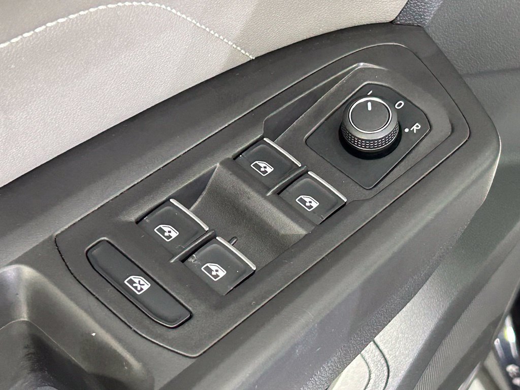 Used 2023 Volkswagen Atlas Cross Sport SE w/ Panoramic Sunroof Package AWD/4WD image 35