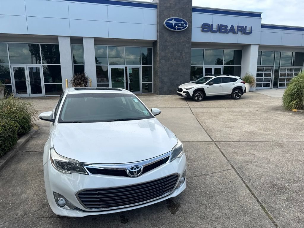 Used 2014 Toyota Avalon XLE Touring FWD image 2