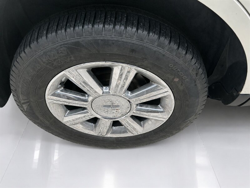 Used 2007 Lincoln MKX AWD image 26