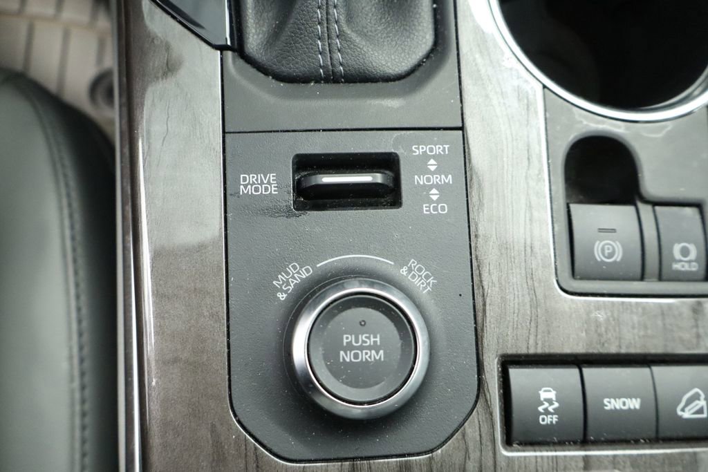Used 2022 Toyota Highlander Platinum AWD/4WD image 43