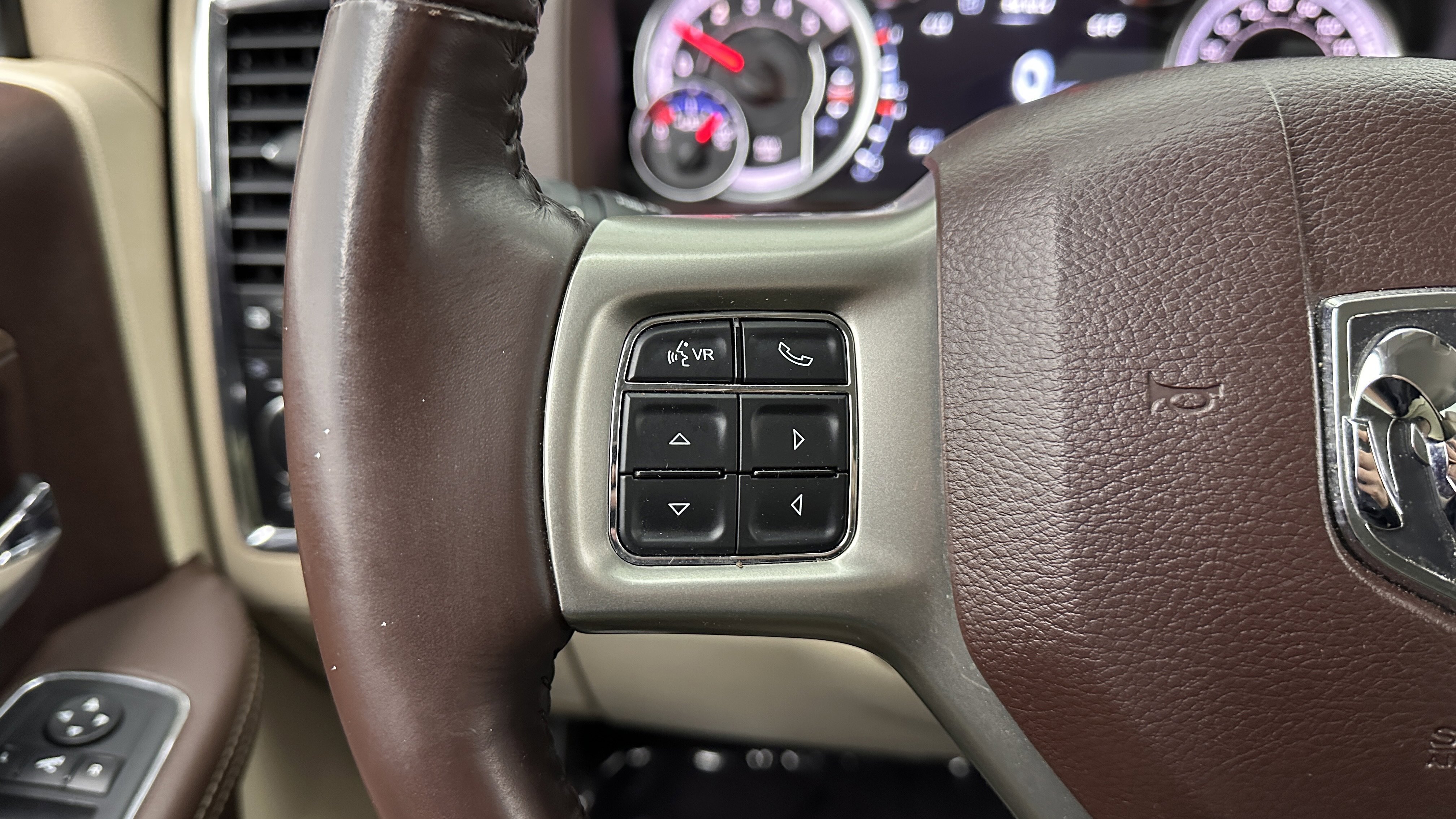 Used 2019 RAM 1500 Laramie w/ Convenience Group image 17