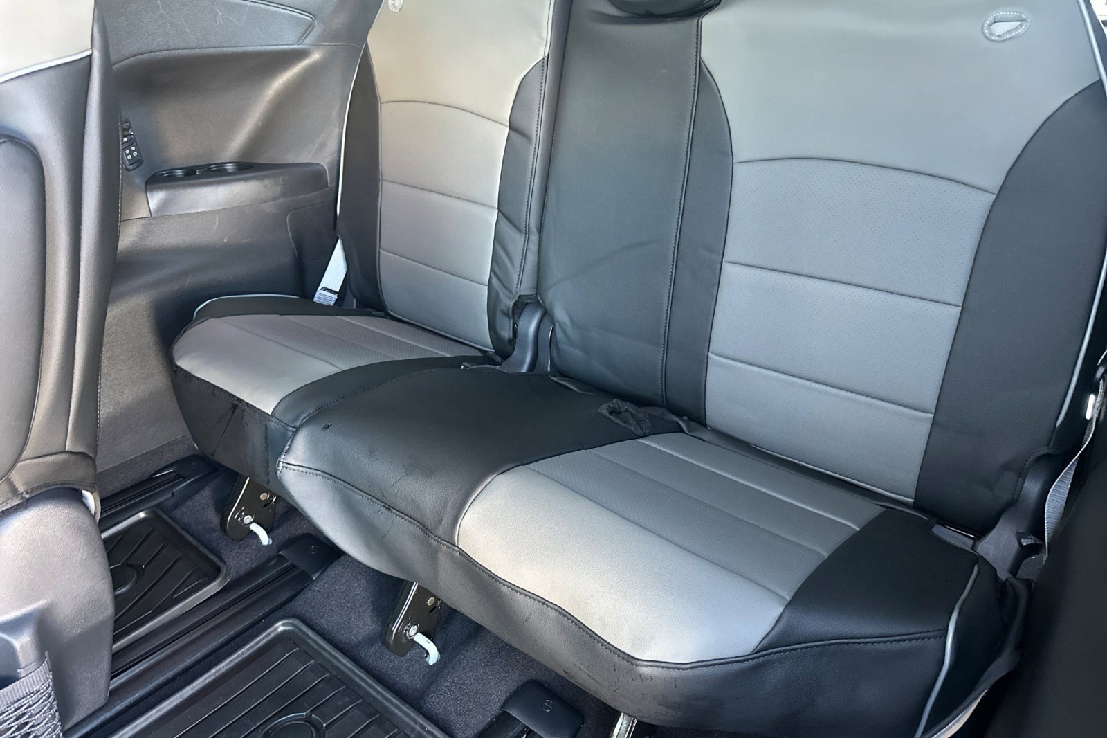 Certified 2025 Toyota Sienna XLE w/ XLE Plus Package FWD image 15