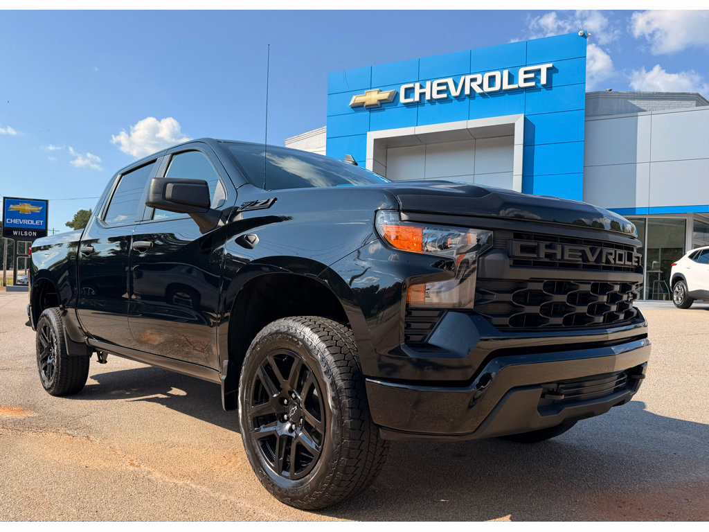 Used 2025 Chevrolet Silverado 1500 Custom Trail Boss w/ Dark Appearance Package
