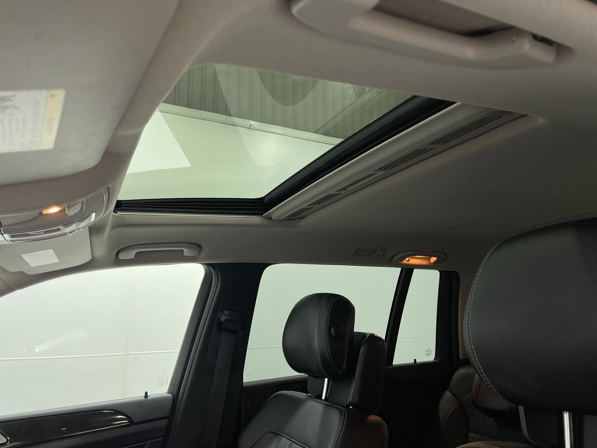 Used 2016 Mercedes-Benz GL 450 4MATIC w/ Premium I Package image 13