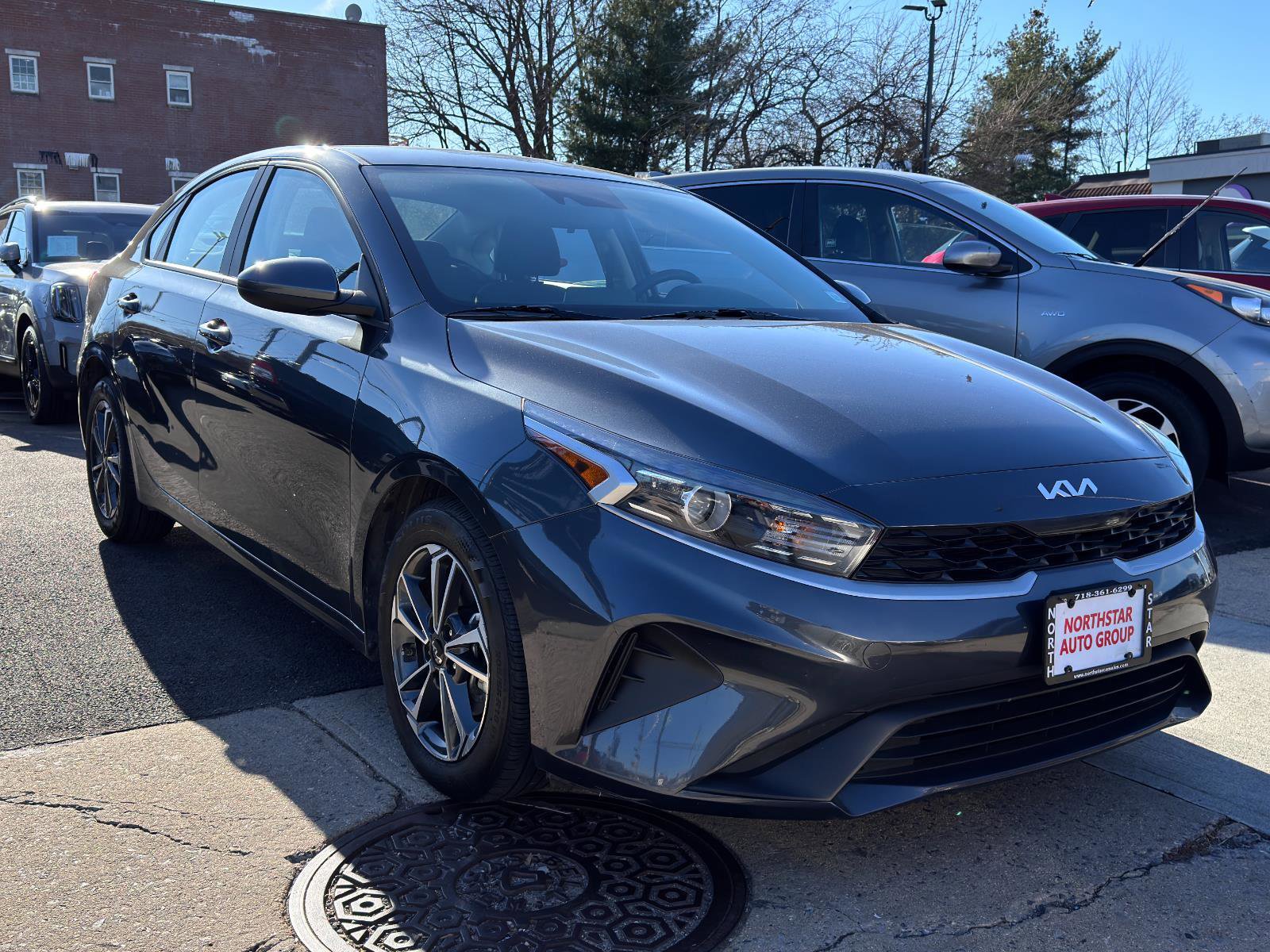 Used 2023 Kia Forte LXS image 3