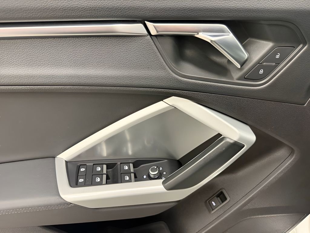 Used 2020 Audi Q3 2.0T Premium w/ Convenience Package image 10