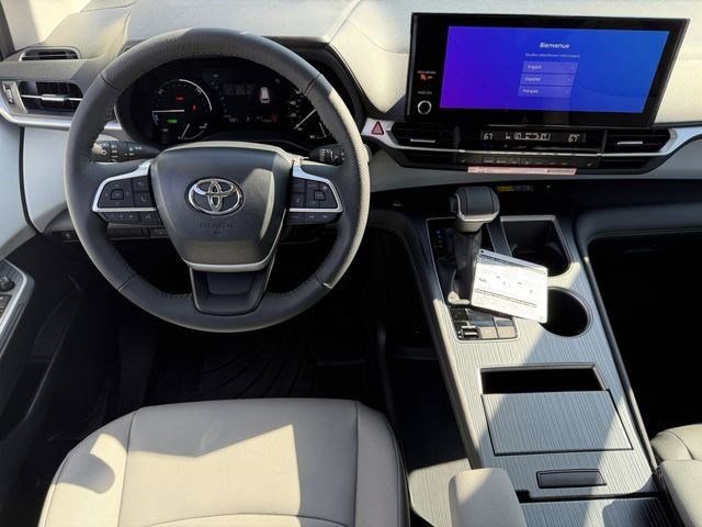 New 2026 Toyota Sienna XLE FWD image 12