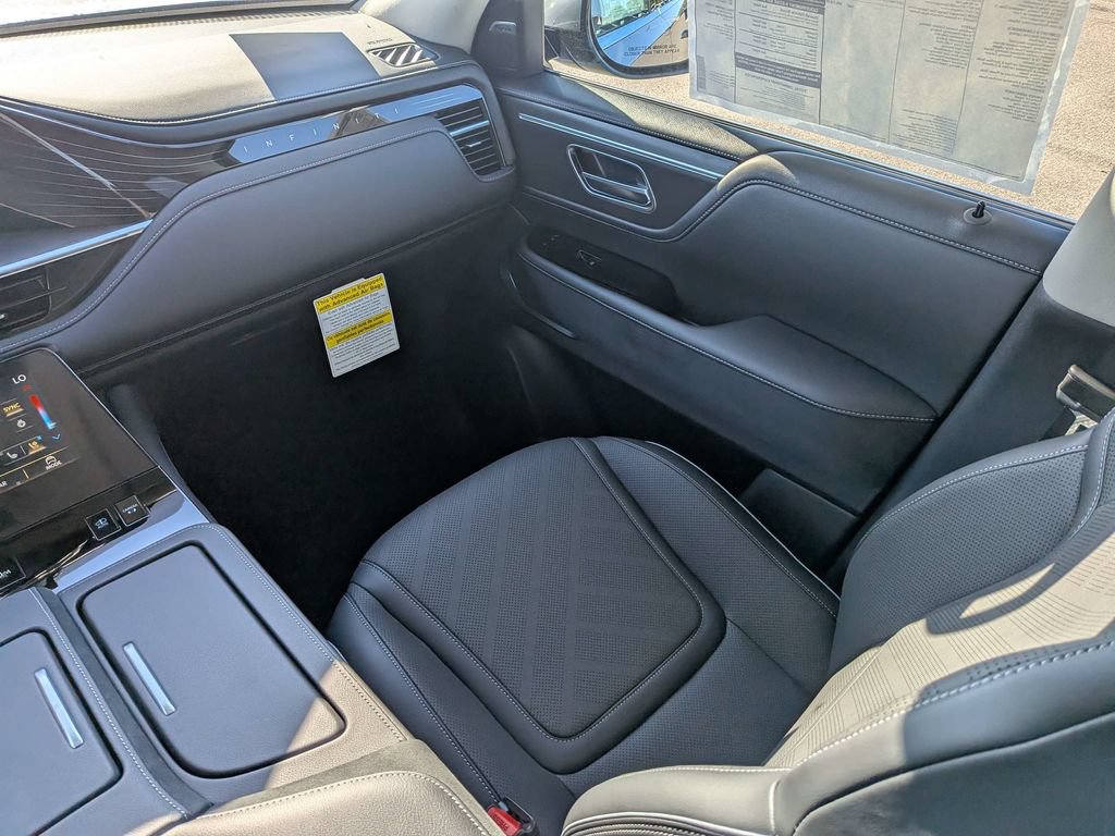 New 2027 INFINITI QX80 Luxe w/ Exterior Package RWD image 18