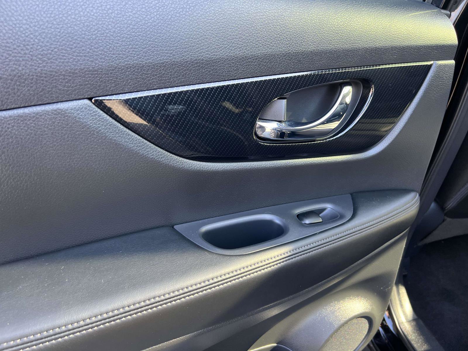 Used 2020 Nissan Rogue SL w/ Premium Package image 11