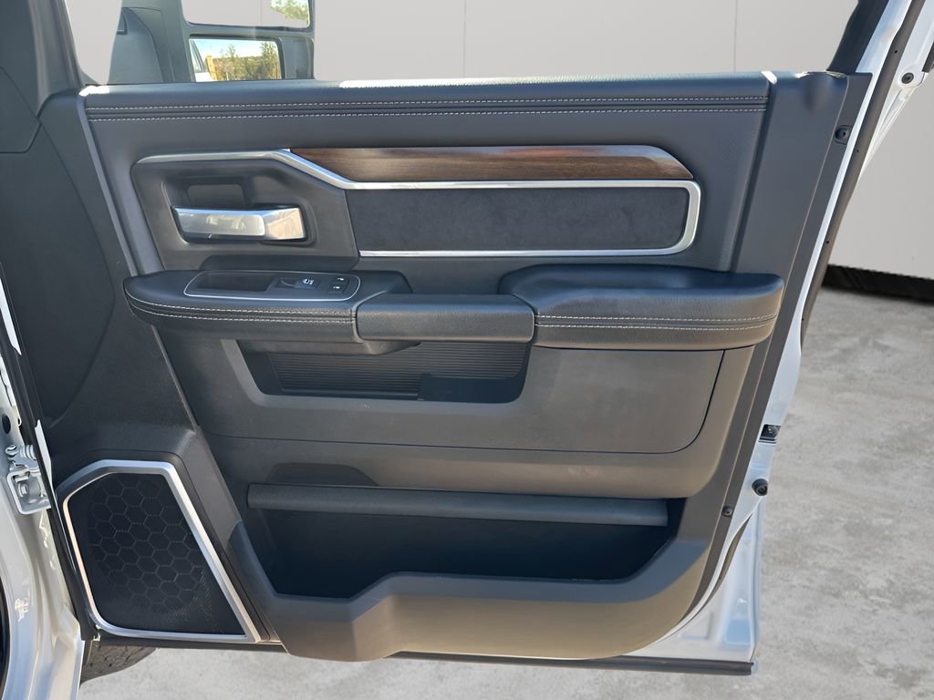 Used 2024 RAM 2500 Laramie image 13