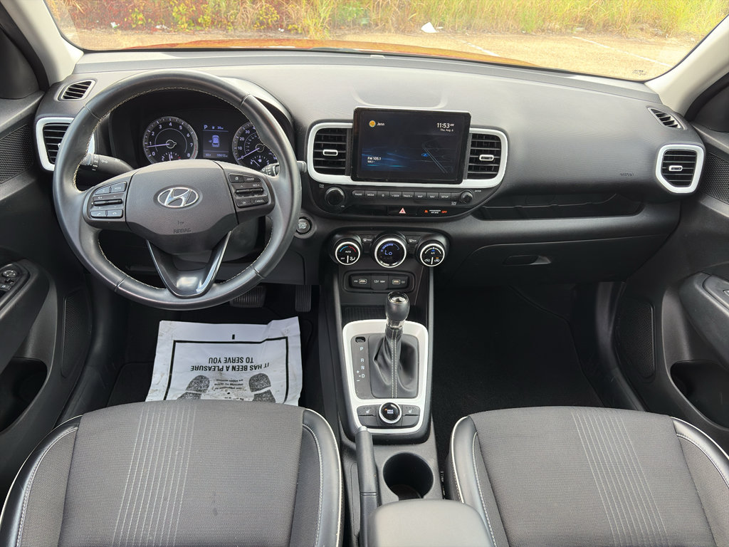 Used 2022 Hyundai Venue Limited FWD image 12