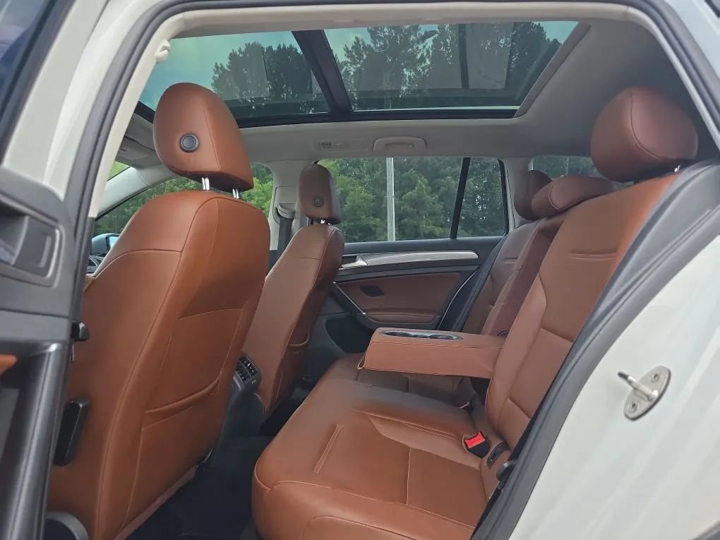 Used 2019 Volkswagen Golf Alltrack SEL AWD/4WD image 39