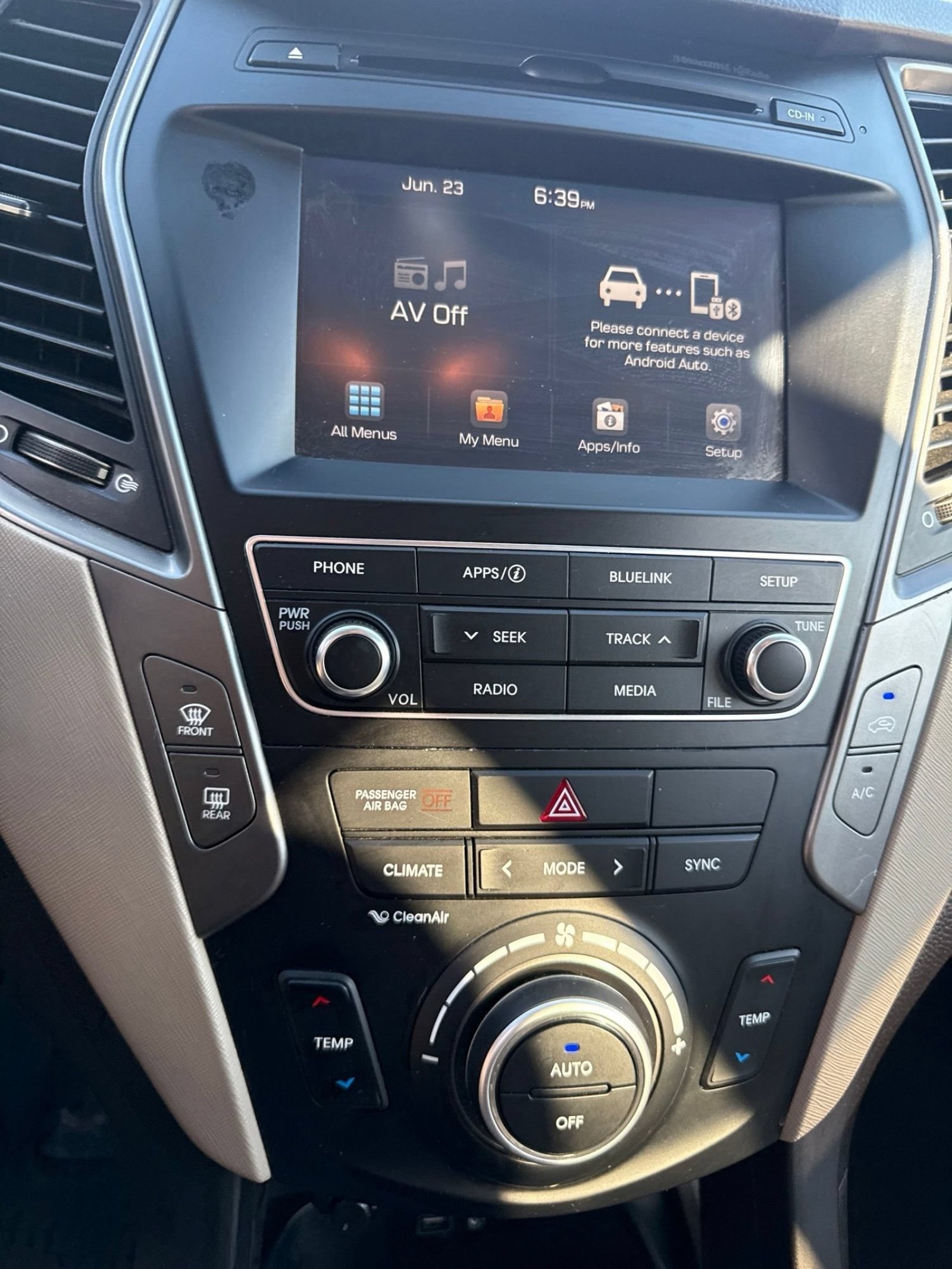 Used 2017 Hyundai Santa Fe Sport AWD/4WD image 3