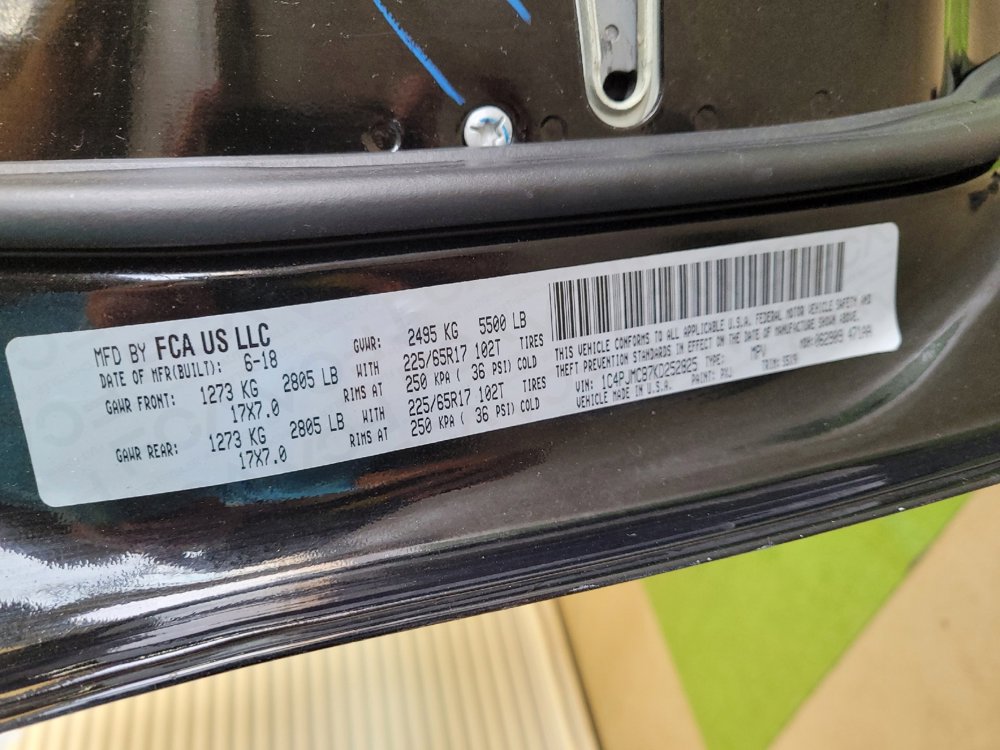 Used 2019 Jeep Cherokee Latitude w/ Cold Weather Group image 33