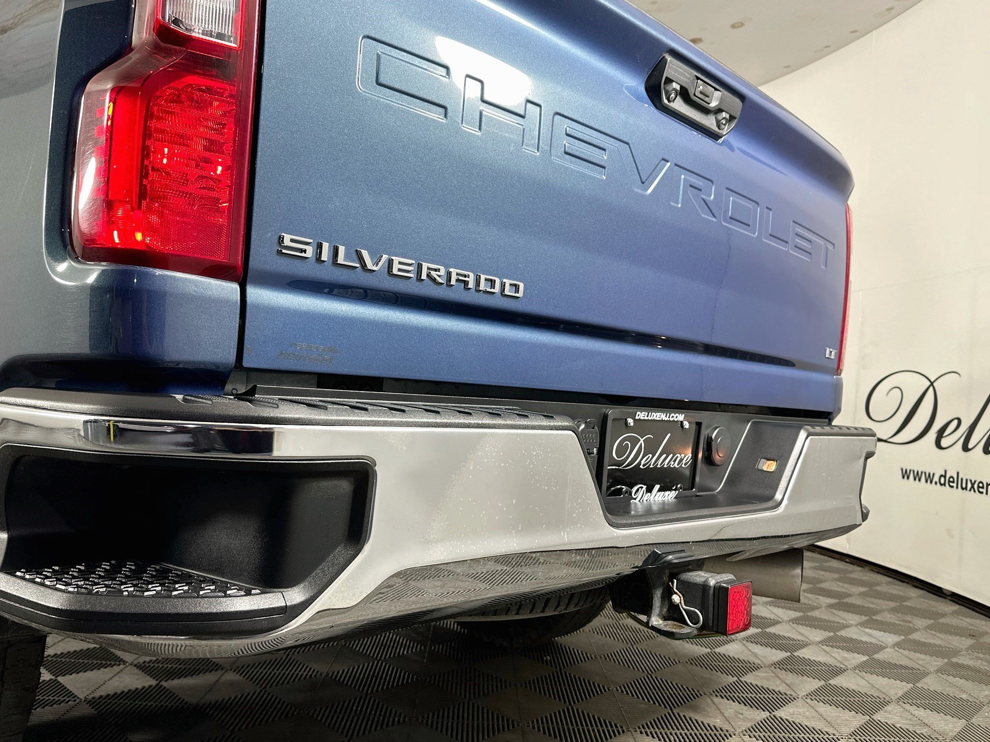 Used 2024 Chevrolet Silverado 2500 LT AWD/4WD image 24